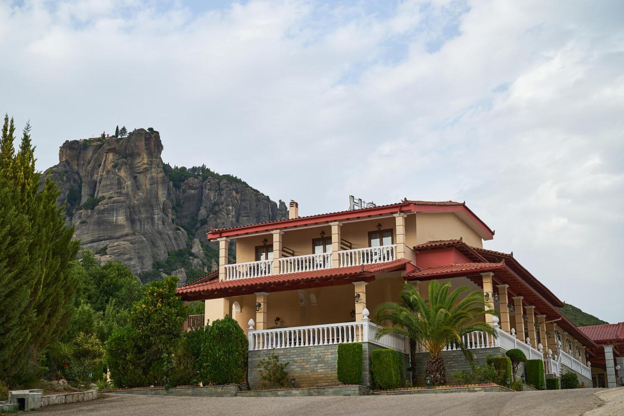 Famissi Suites 2 Kalambaka Extérieur photo